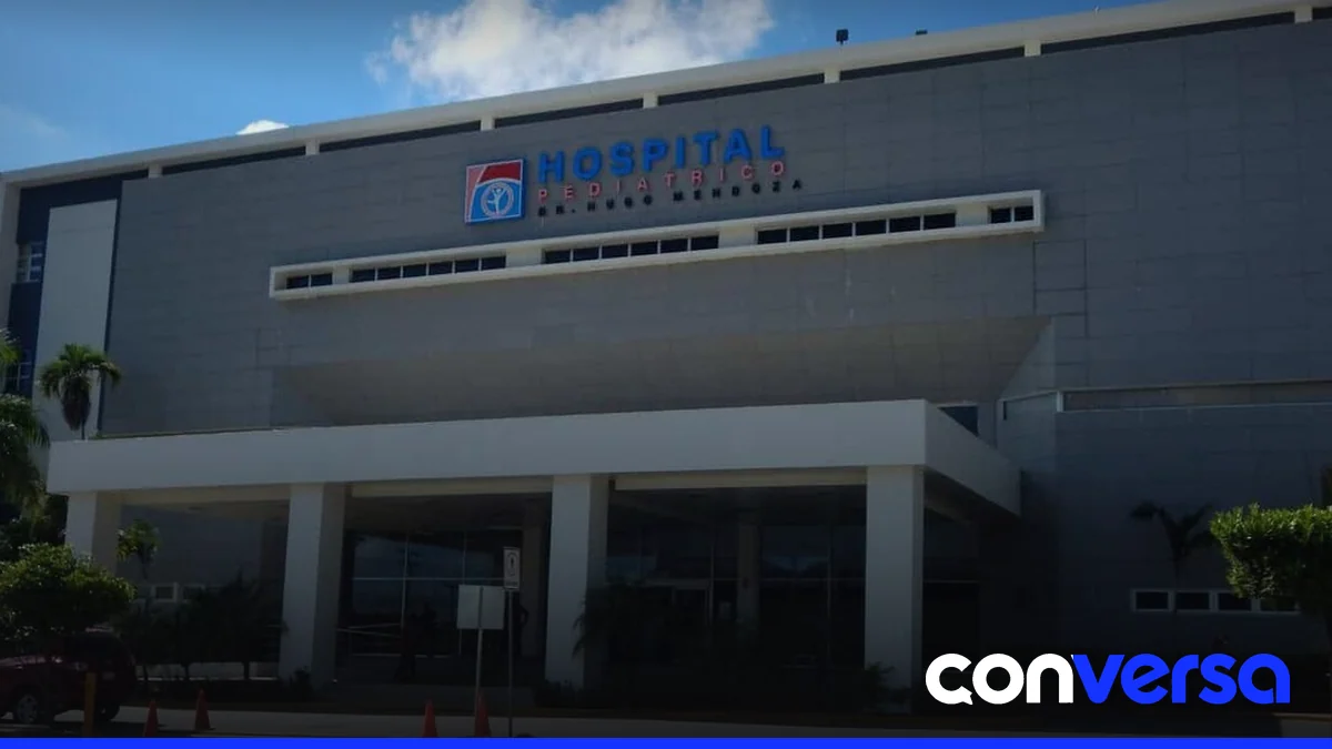 Imagen de un hospital pediátrico donde se atiende a un menor herido.