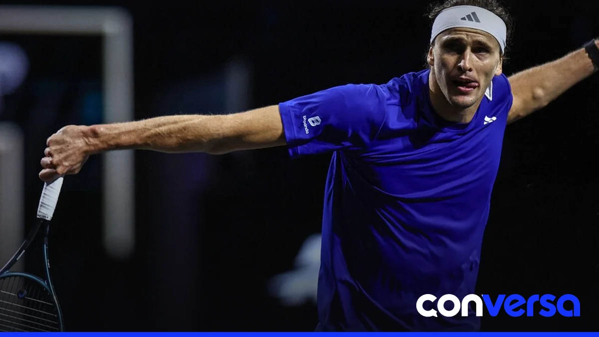 Jugadores del torneo Masters 1000 de Shanghái en el campo de tenis.