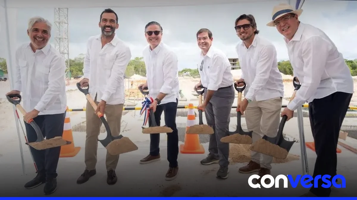 Ministro Jean Luis Rodríguez durante un conversatorio en Punta Cana.