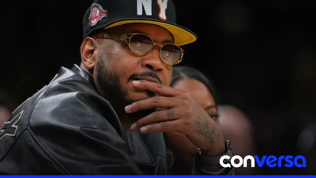 Carmelo Anthony en los estudios de NBC Sports como analista del programa NBA Showtime.