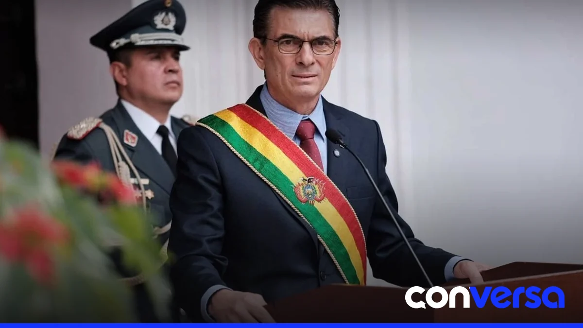 Presidente boliviano Rodrigo Paz y su homólogo chileno José Antonio Kast en La Paz.
