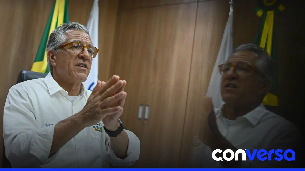 Ministro de Salud de Brasil, Alexandre Padilha, en reunión con autoridades sanitarias.