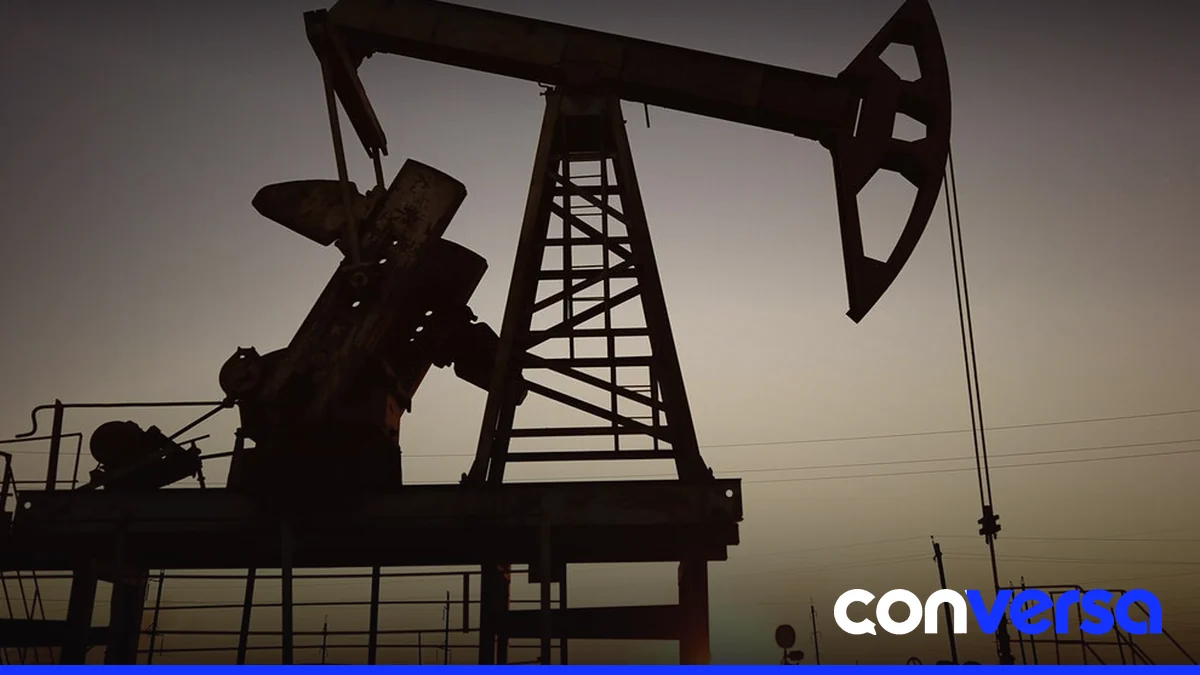 Imagen de un buque petrolero en el estrecho de Ormuz.