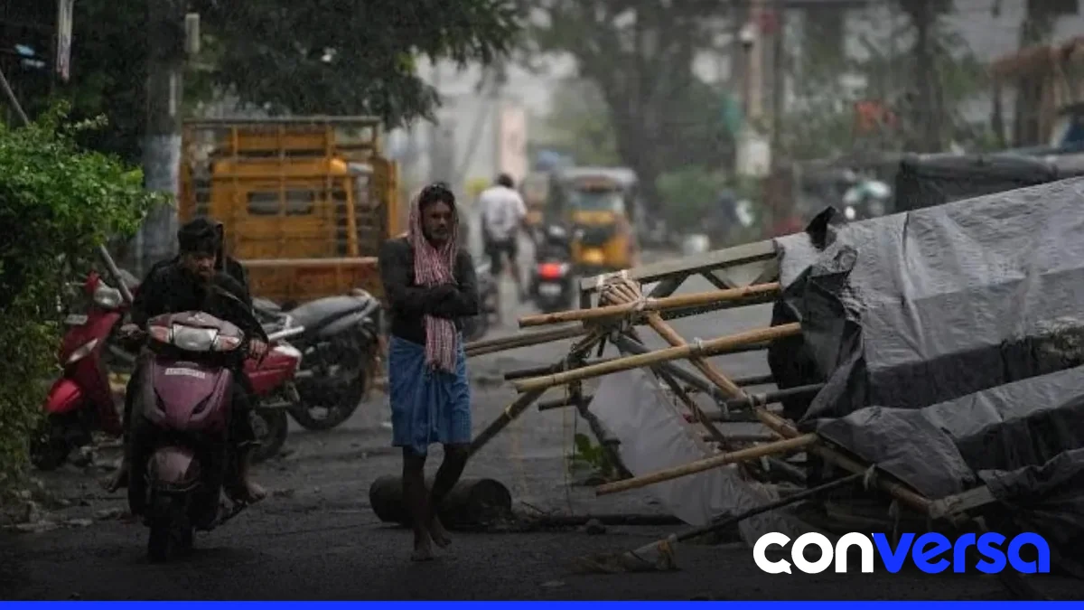 Imagen de daños causados por el ciclón Arnab en la costa este de la India.