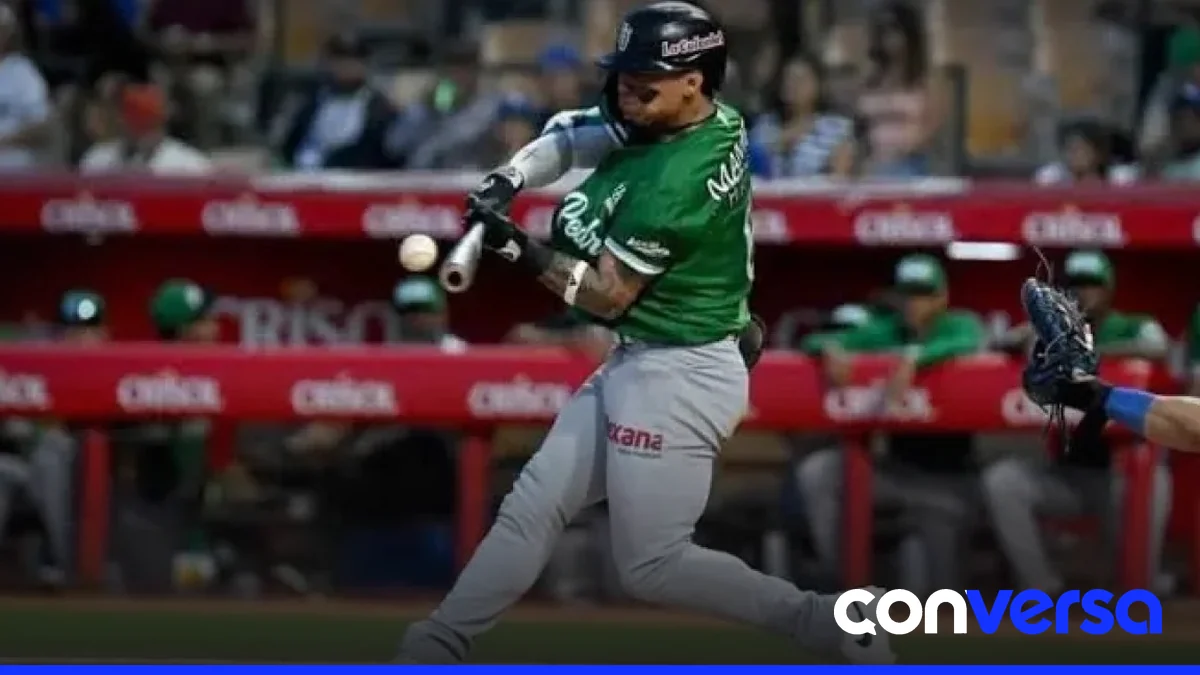 Jugadores de las Estrellas Orientales celebran su victoria sobre los Leones del Escogido.