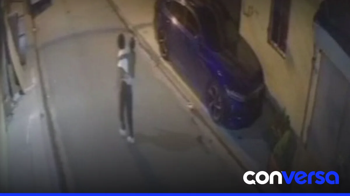 Foto ilustrativa de un niño y una adolescente en situación de calle.
