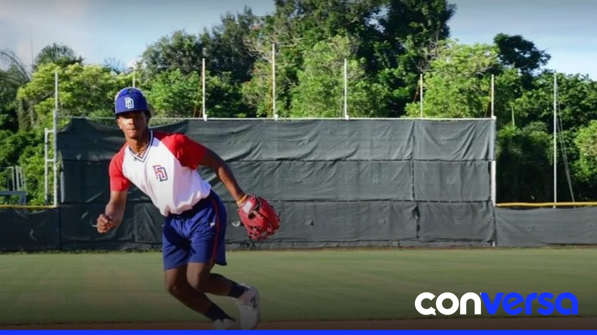 Jugadores de la selección dominicana de béisbol en prácticas en el IPL Academy Complex.