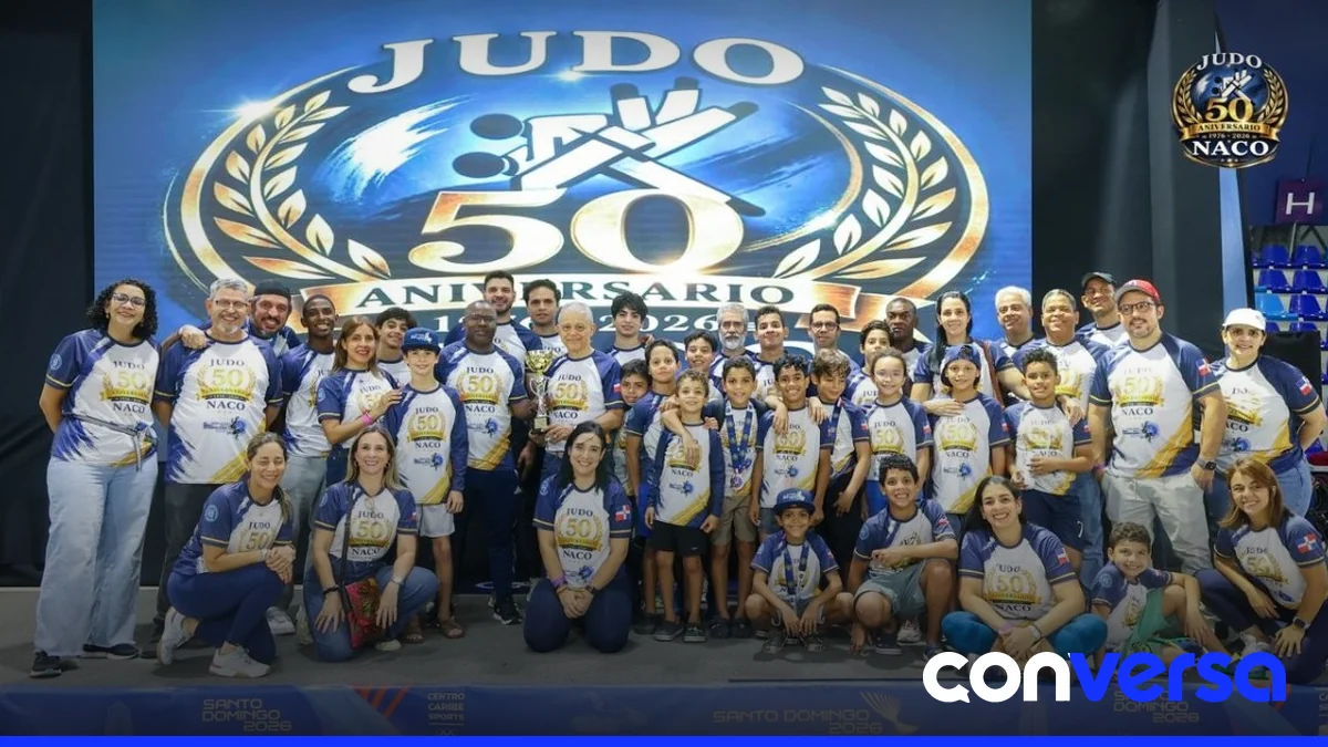 Atletas del Club Judo Naco celebran su quinto título consecutivo en la Copa Internacional Judo 2026.