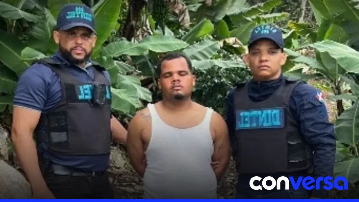 Policía Nacional en Bahoruco durante operativo de aprehensión.