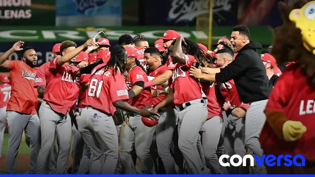 Jugadores de los equipos participantes en el torneo de béisbol otoño-invernal 2026-2027.