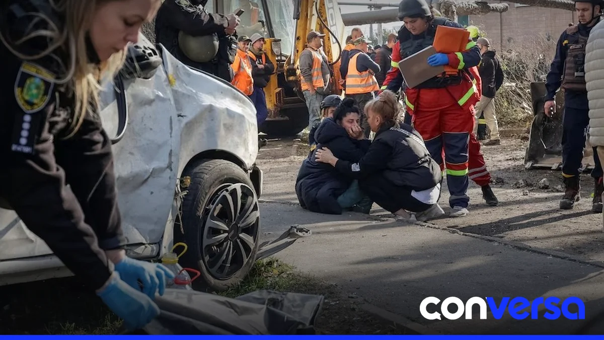 Imagen de un parque público en la localidad de Nova Vodolaha, en la región de Kharkiv, donde ocurrió el ataque.