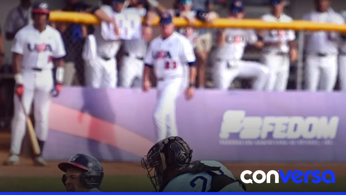 Jugadores de Estados Unidos celebran su victoria sobre la República Dominicana en el Campeonato Panamericano de Béisbol Sub-18.