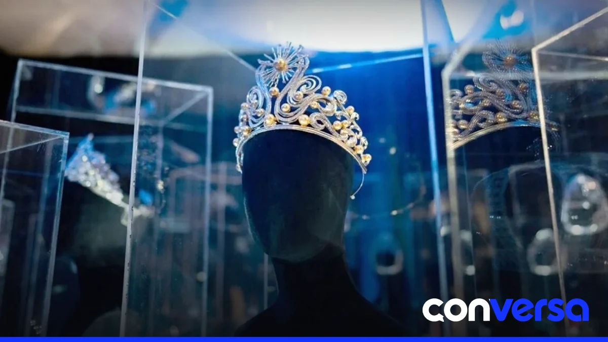 Exposición de Miss Universo en Puerto Rico con 18 coronas y artefactos históricos