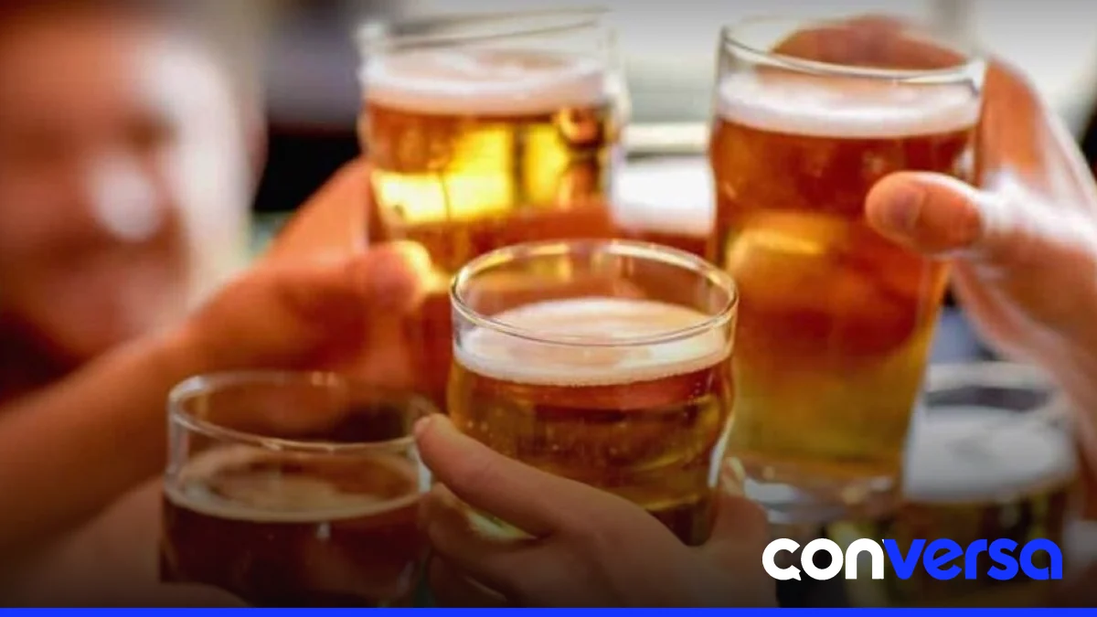 Imagen de una botella de alcohol en un almacén de importaciones.