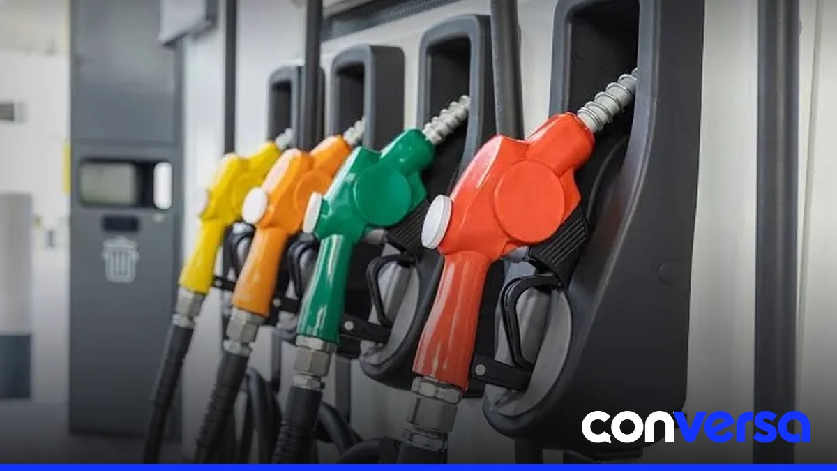 Imagen de un tanque de combustible en una estación de servicio.