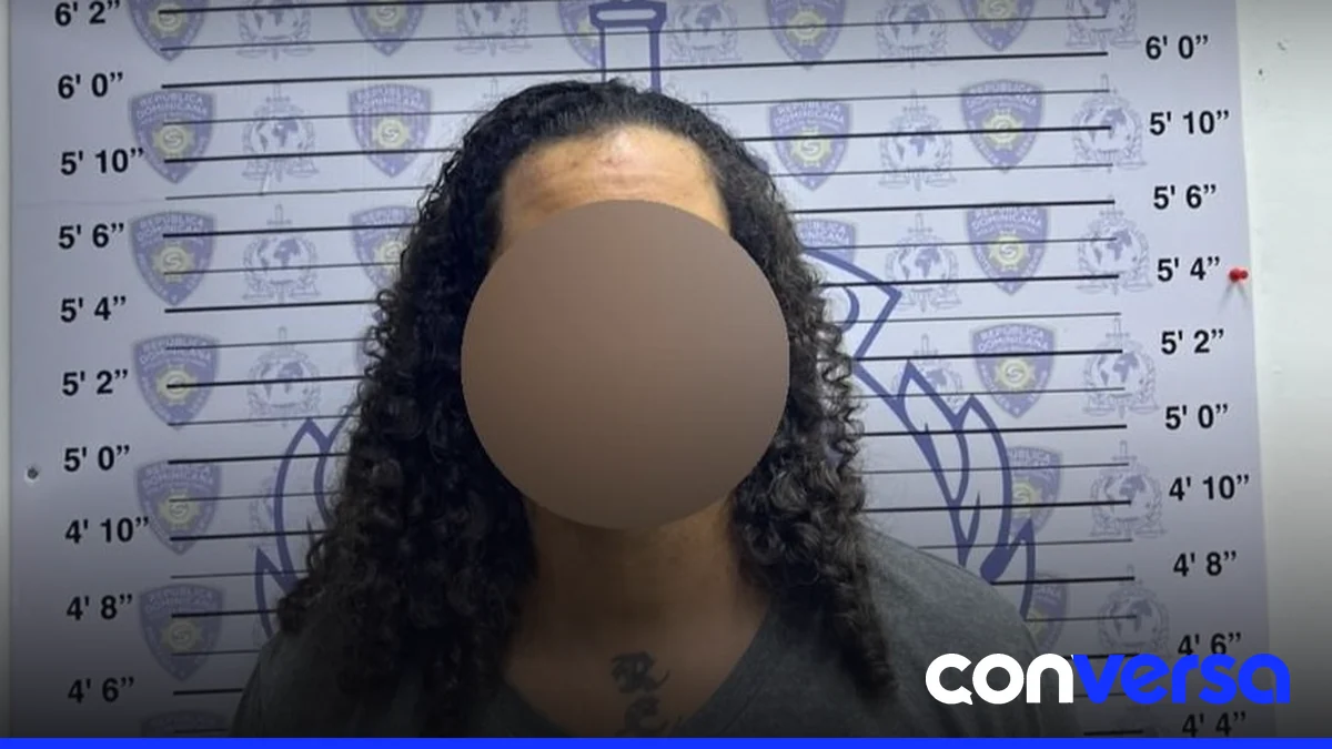 Foto de archivo de la Policía Nacional mostrando a agentes en operativo de arresto.