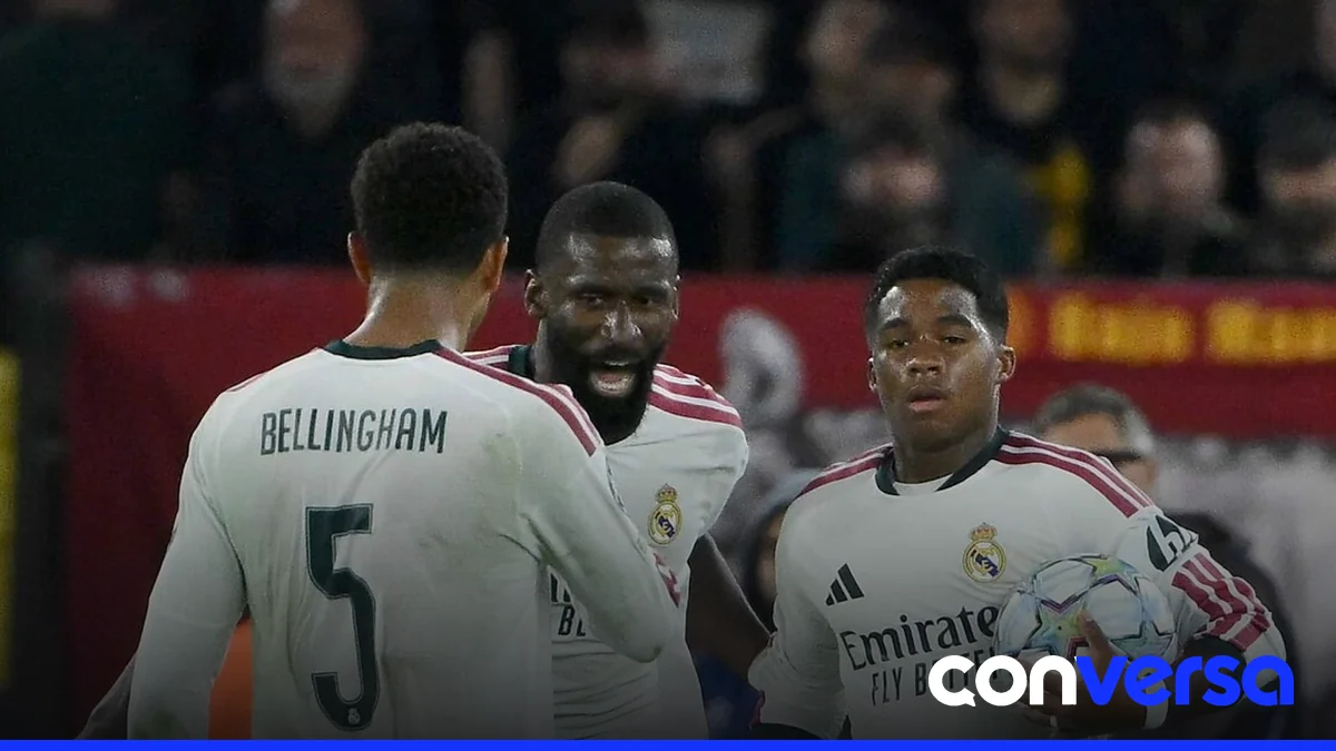 Fotografía del partido entre el Real Madrid y el Roma en el Estadio Olímpico de Roma.