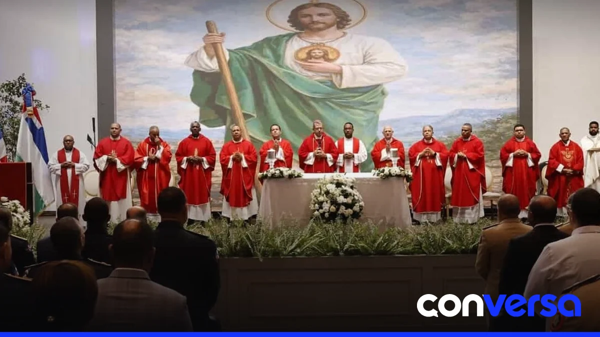 Arzobispo Carlos Tomás Morel Diplán durante una homilía en la Catedral de Santo Domingo.