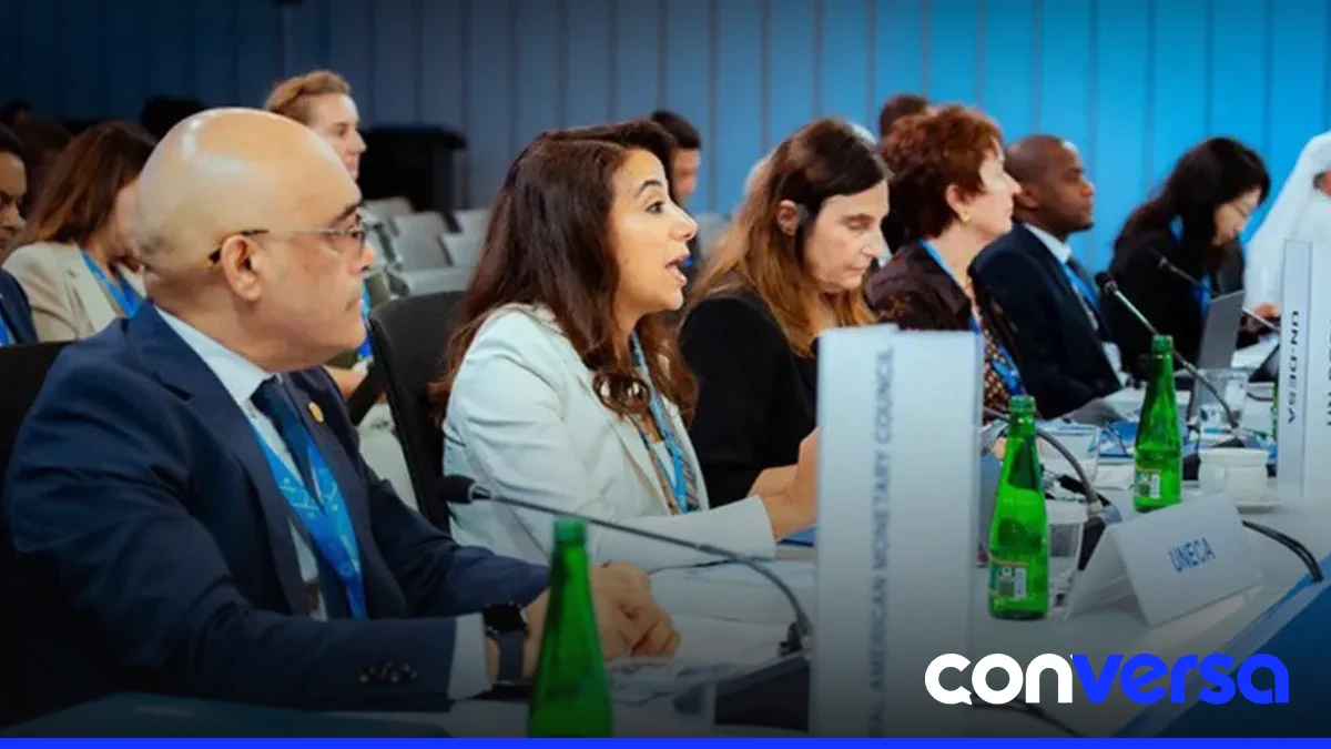 Representantes de la Secmca y los países de CARD en reunión con el FMI en Bangkok.