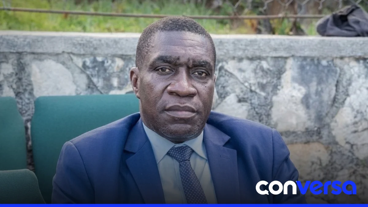 Jean Massillon, pastor y alcalde interino de Kenscoff, durante una inspección en la zona.