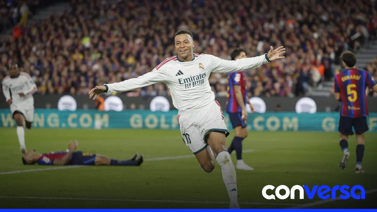 Imagen de un partido de fútbol en China con la presencia de jugadores del Real Madrid.