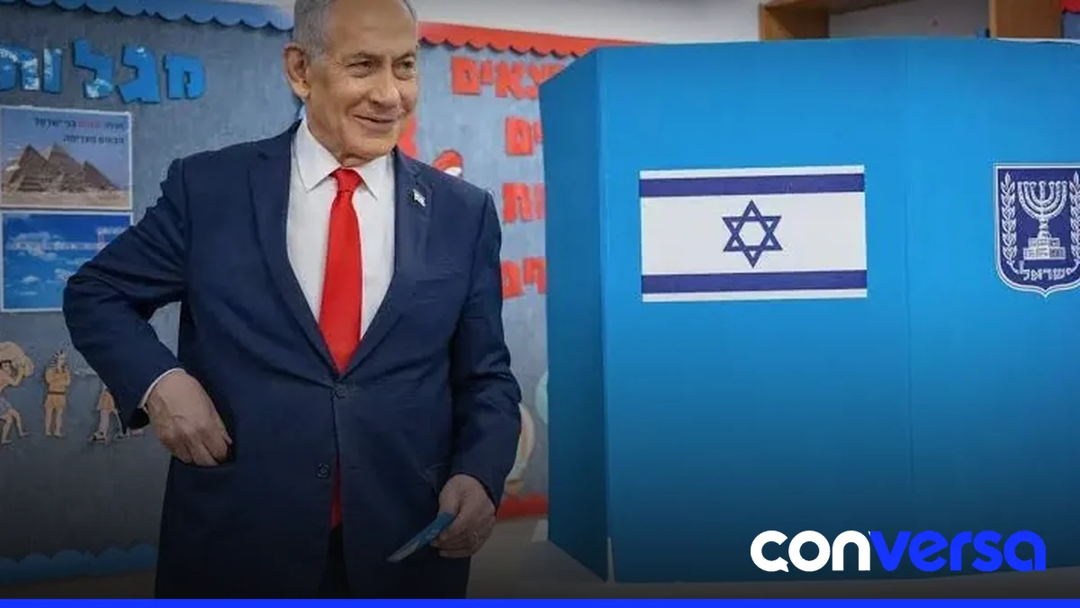 Votantes en una mesa electoral durante las elecciones israelíes.