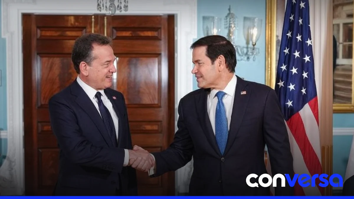 El canciller Víctor Bisonó en una reunión en Washington con el secretario general de la OEA.