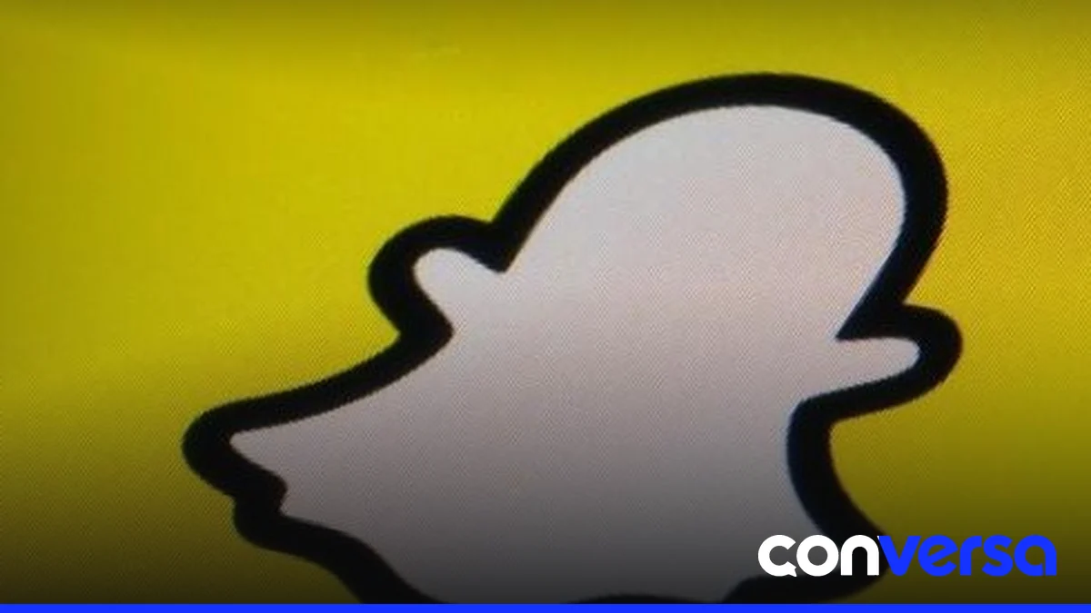 Imagen de un dispositivo móvil con la aplicación de Snapchat.