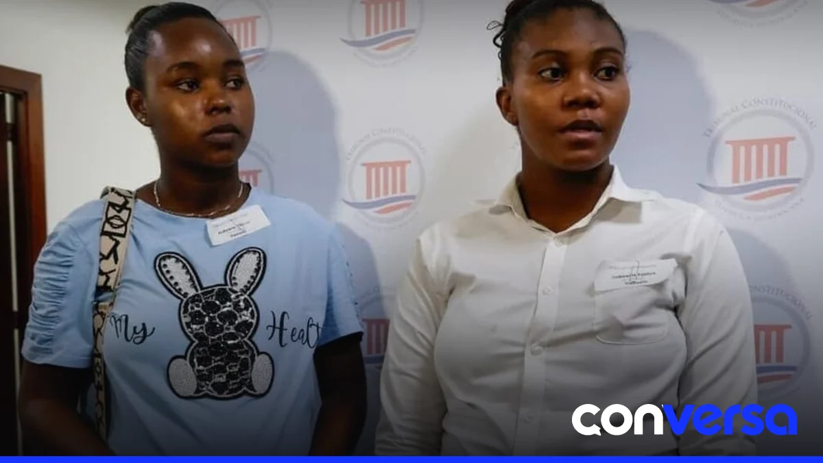 Policías que denunciaron discriminación por embarazo durante su formación.