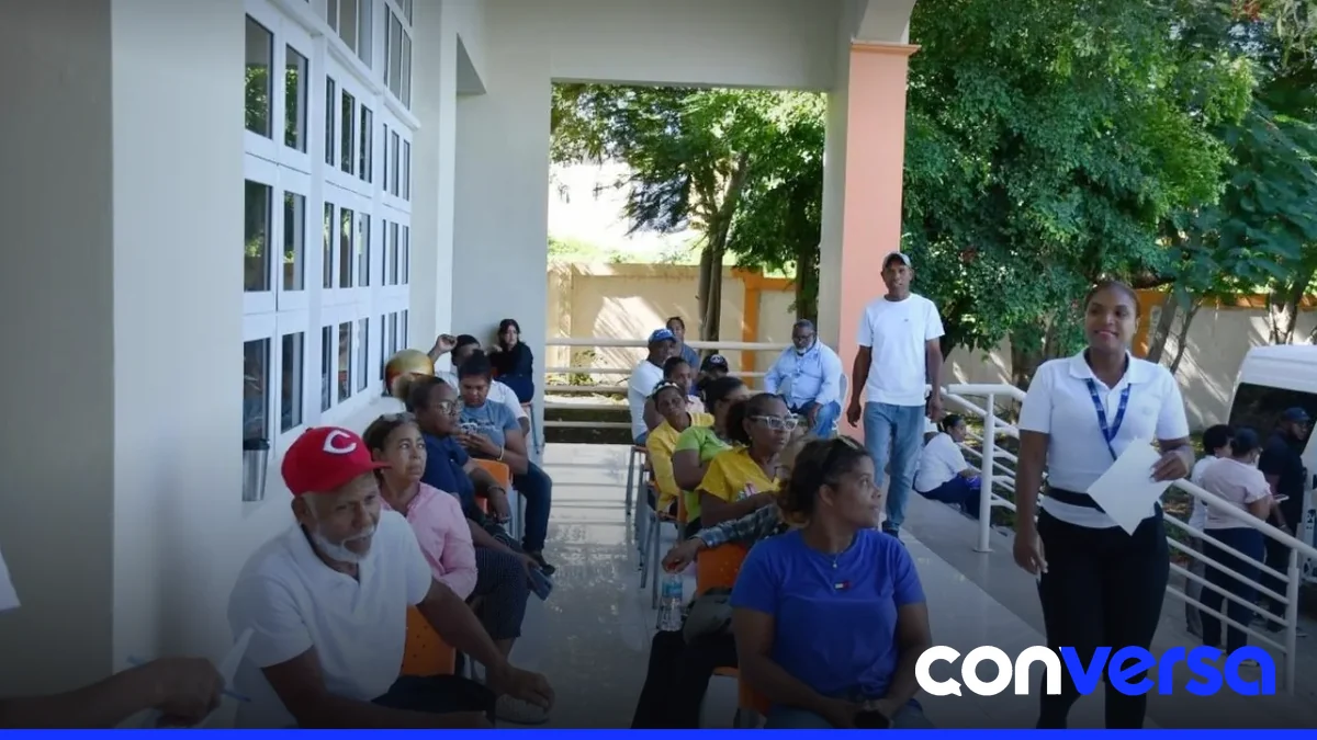 Más de 150 personas recibieron atención médica gratuita durante el operativo organizado por la UASD y la Liga Dominicana contra el Cáncer.