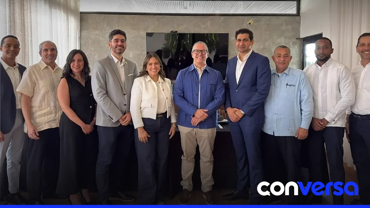 Foto de la junta directiva de Asofer en reunión de trabajo.