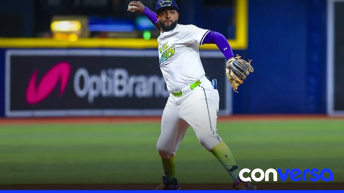 Junior Caminero en acción durante el Juego 3 de la Serie Mundial 2026.