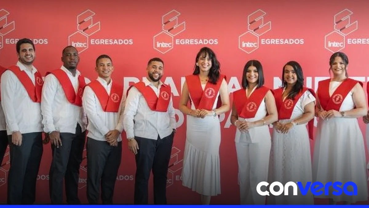 Graduandos de la Maestría en Ciencias de la Administración de la Construcción en el Instituto Tecnológico de Santo Domingo (Intec).