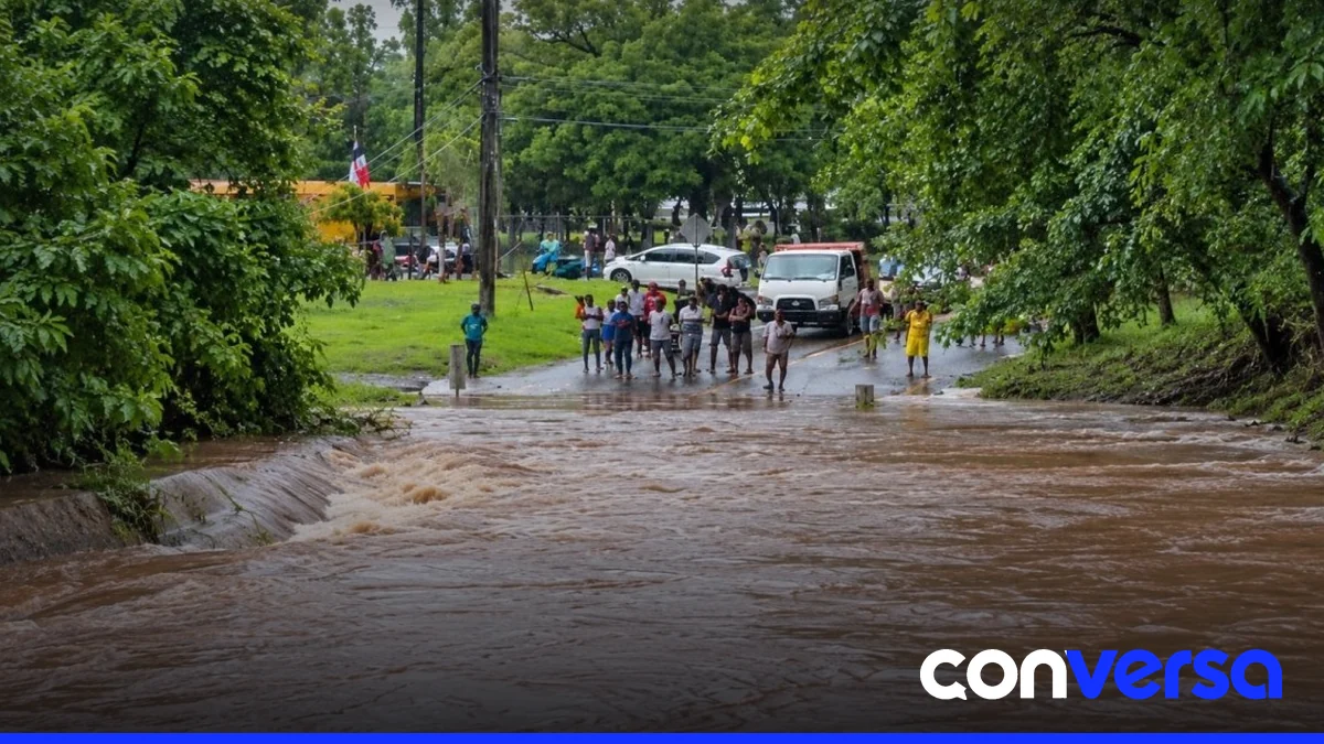 Inundaciones en la zona de Yamasá debido al desbordamiento del río Ozama.