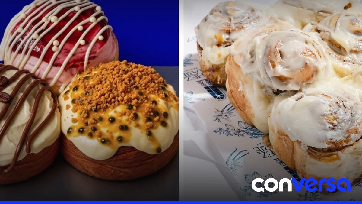 Un cliente disfruta un rollo de canela en un local del Distrito Nacional.
