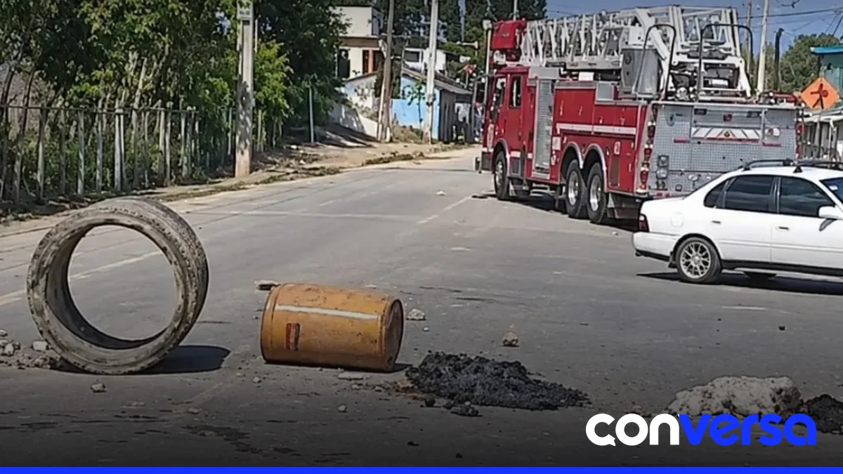 Imagen de una protesta en la autopista Duarte, cerca del municipio de Navarrete.
