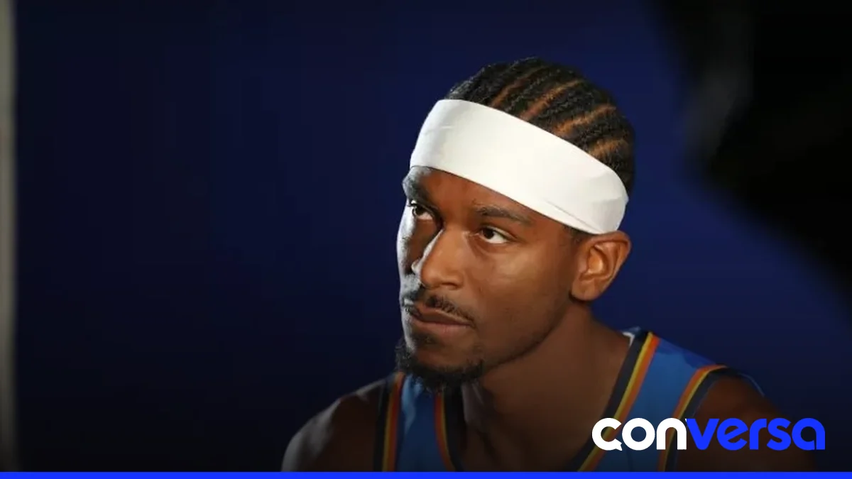 Shai Gilgeous-Alexander, jugador del Thunder, se muestra en una imagen de su equipo durante una práctica.