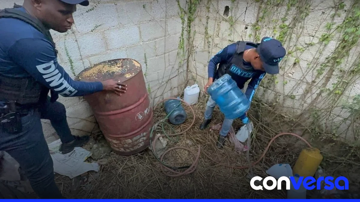 Agentes de la Policía Preventiva durante el operativo en Villa Hermosa.