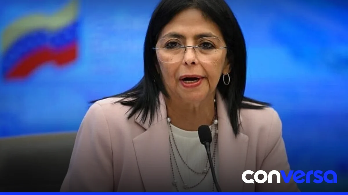 Imagen de la presidenta interina de Venezuela, Delcy Rodríguez, en una reunión con sus ministros.