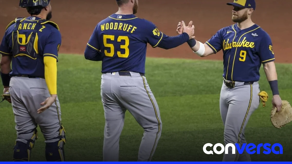 Imagen de la Serie Mundial entre los Cerveceros de Milwaukee y los Tampa Bay Rays en el Tropicana Field.