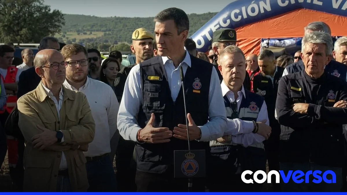 Trenes en la vía ferroviaria en la zona del siniestro en Urda.