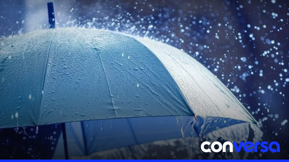 Imagen de nubes y lluvia en la costa del Caribe.