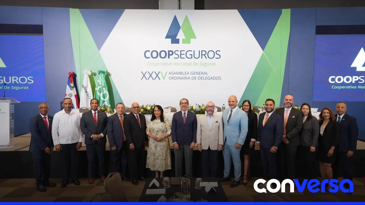 Imagen de la Asamblea General de COOPSEGUROS donde se presentó su plan estratégico.