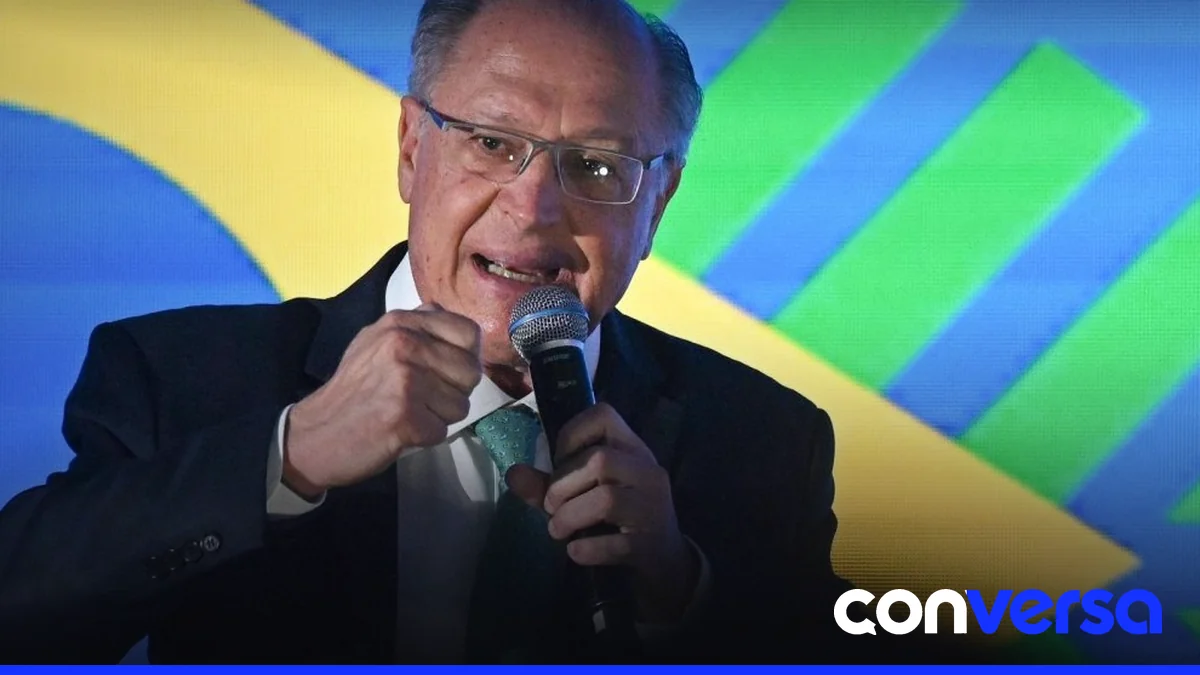 Vicepresidente brasileño Geraldo Alckmin durante una entrevista en la televisión Rede Vanguarda.