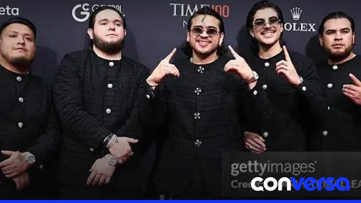 Fuerza Regida recibe sus galardones en los Premios Billboard de la Música Latina 2026.