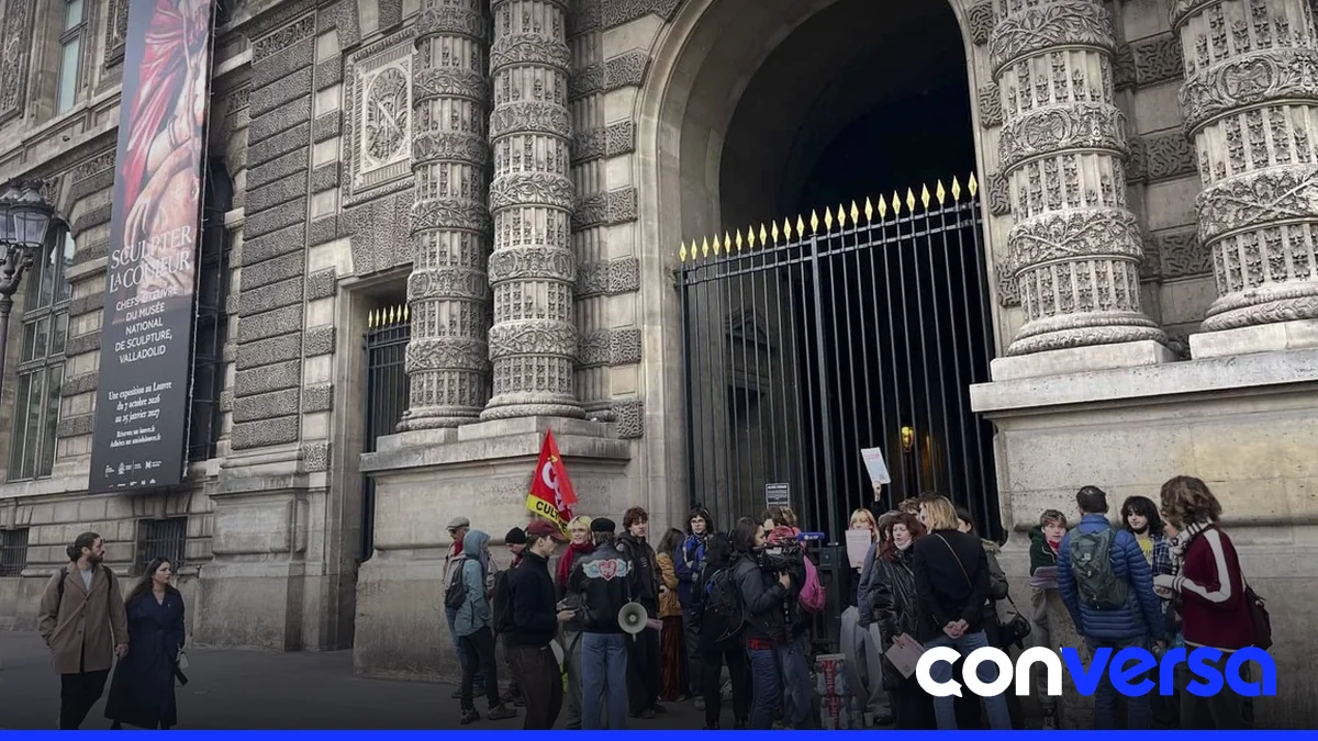 Manifestantes en una de las ciudades afectadas por los toques de queda en Francia.