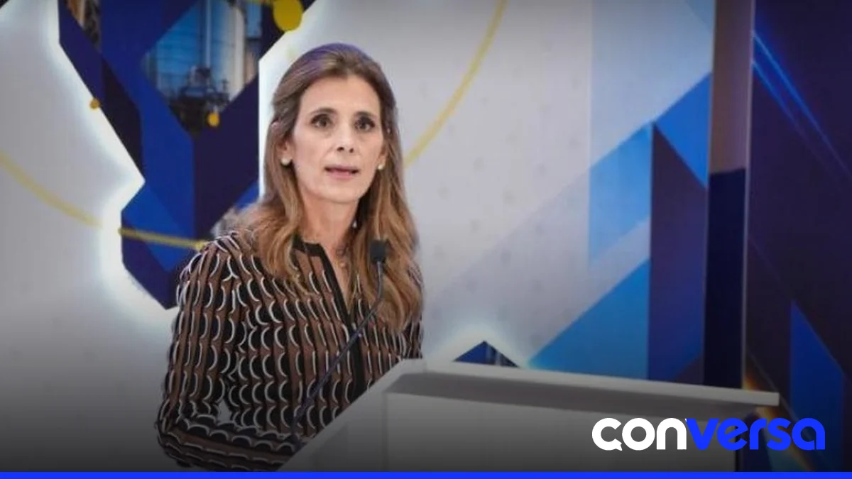 Ligia Bonetti durante su intervención en el Congreso Regional de la Industria FECAICA en San Salvador.