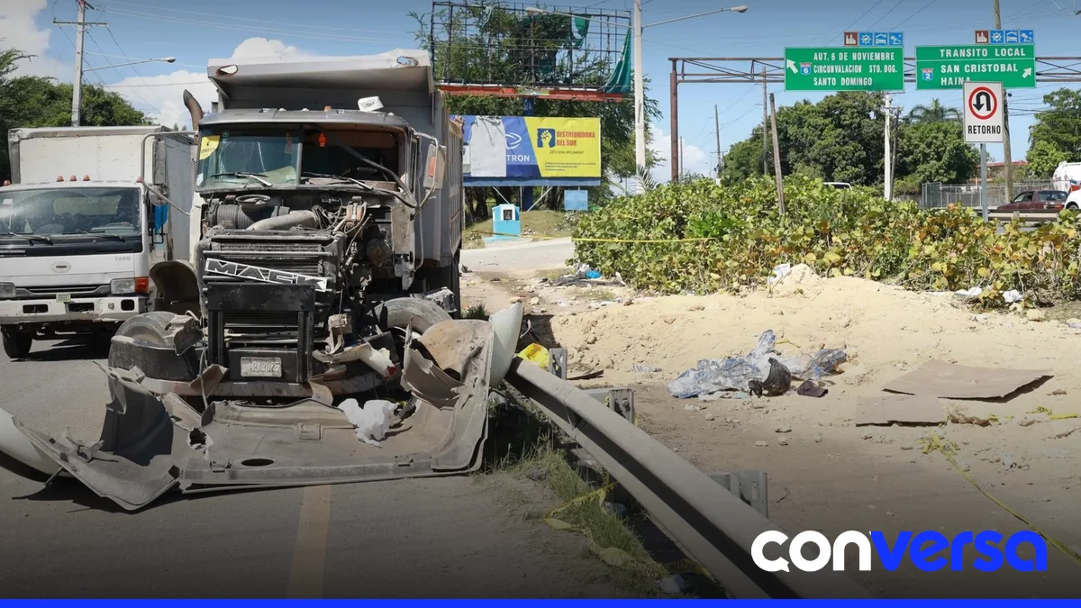 Foto de la Autopista 6 de Noviembre, lugar del accidente que causó cinco muertes.