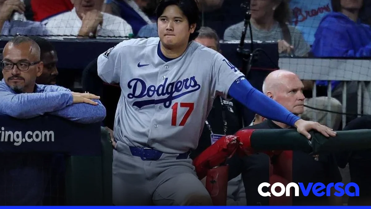 Shohei Ohtani en acción durante un partido de la Serie de Campeonato.