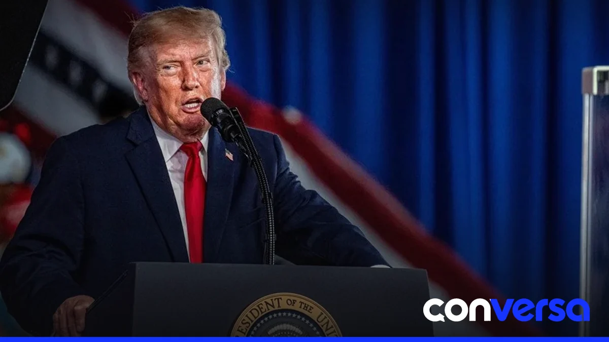 Manifestante interrumpe discurso de Trump durante mitin en Ohio.